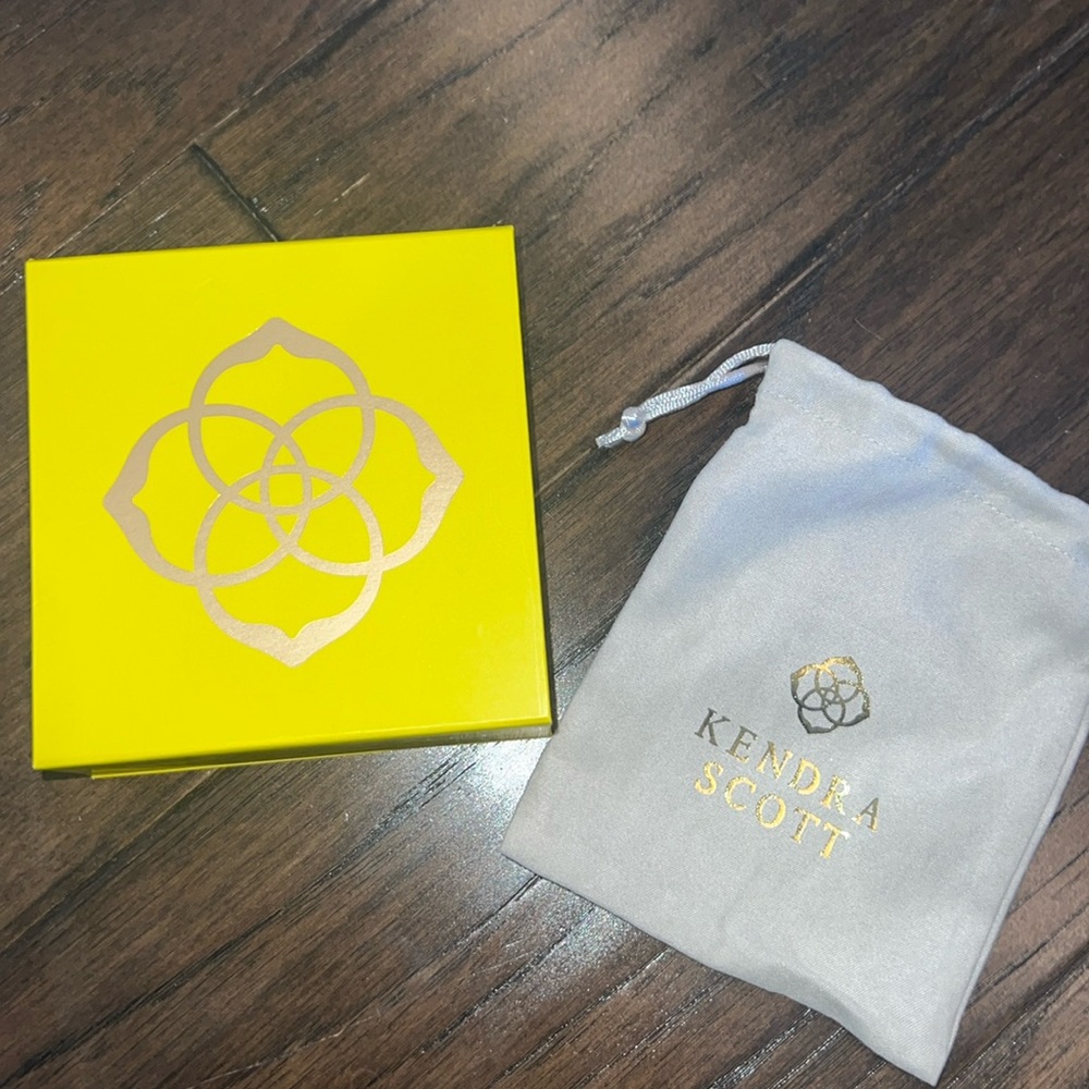 Kendra Scott box and jewelry bag